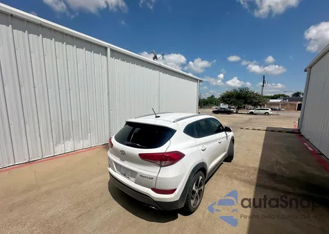 2016 Hyundai Tucson Limited z USA, uszkodzony, nr VIN KM8J33A25GU026489